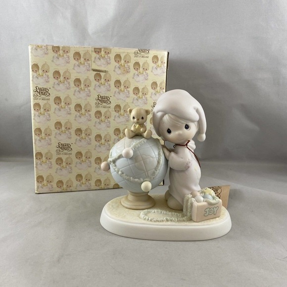 Precious Moments "May Your World Be Trimmed With Joy" Figurine B2-1 - Picture 1 of 6